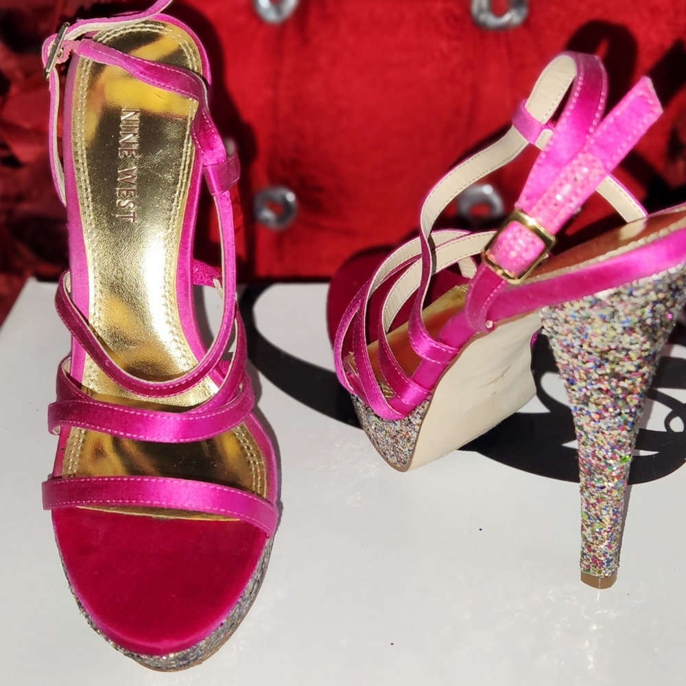 Shoes - Picture 2 of 3